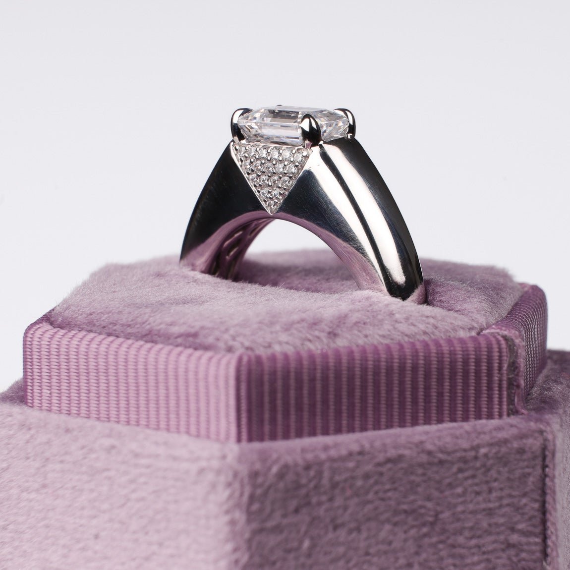 Love Manifesto Band Emerald Cut Diamond V Pave Unisex